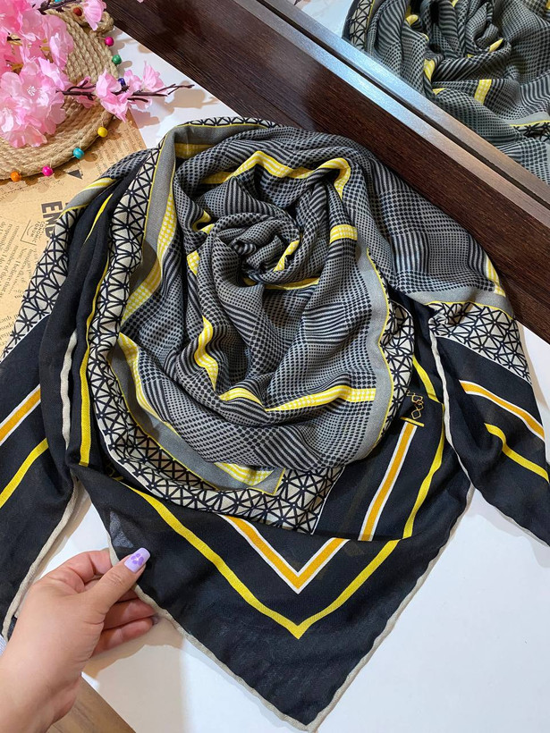 حاشیه مشکی
